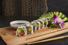 Rollo de Salmón y Aguacate